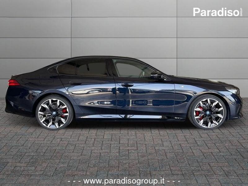 BMW i5 M60 XDRIVE 2023 - KM0 | 601CV | MPERFORMANCE