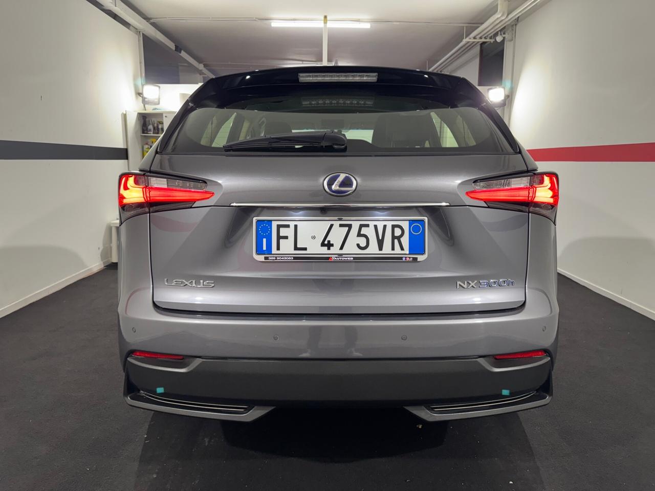Lexus NX 300h Hybrid 4WD Luxury TAGLIANDI CERTIFICATI LEXUS