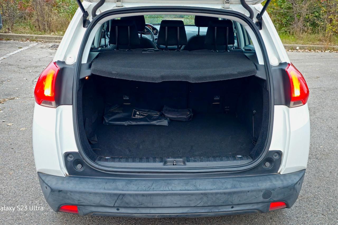 Suv PEUGEOT 2008 EURO 6B OK NEOPATENTATI GARANZIA 12 MESI