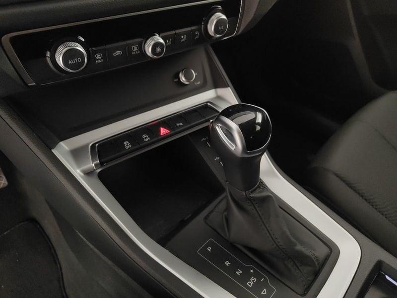 Audi Q3 Q3 35 TDI S tronic Business Advanced