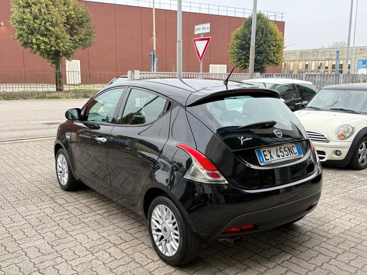 Lancia Ypsilon 1.2 69 CV 5 porte Elle