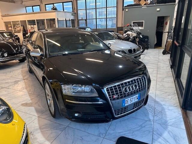 Audi A8 S8 5.2 V10 quattro tiptronic