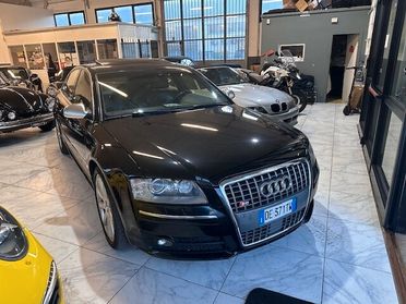 Audi A8 S8 5.2 V10 quattro tiptronic