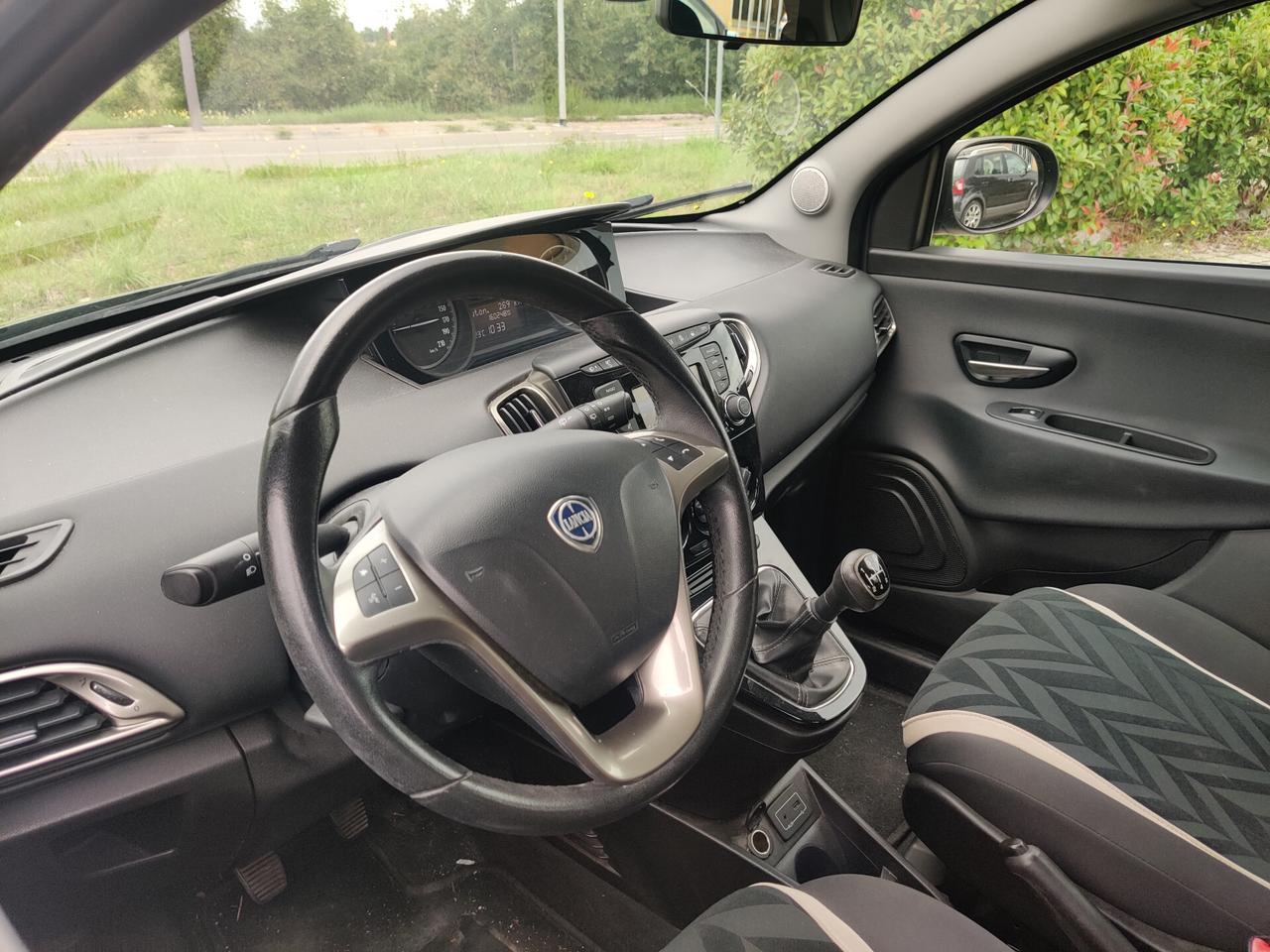 Lancia Ypsilon 1.3 MJT 16V 95 CV 5 porte S&S Gold