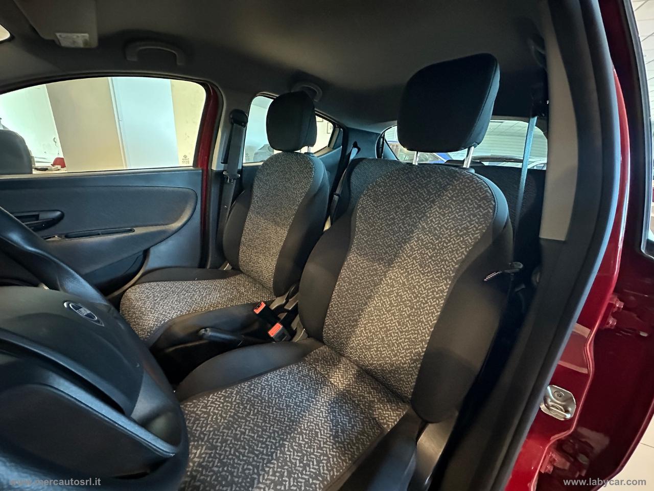 LANCIA Ypsilon 1.0 FireFly 5p S&S Hybrid Silver