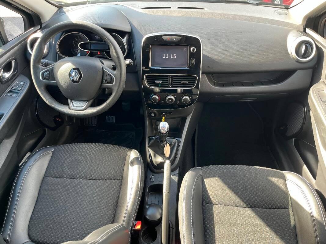 Renault Clio 1.2 16v Duel 75cv