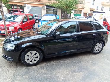 Audi A3 SPB 1.6 TDI 105 CV CR Attraction