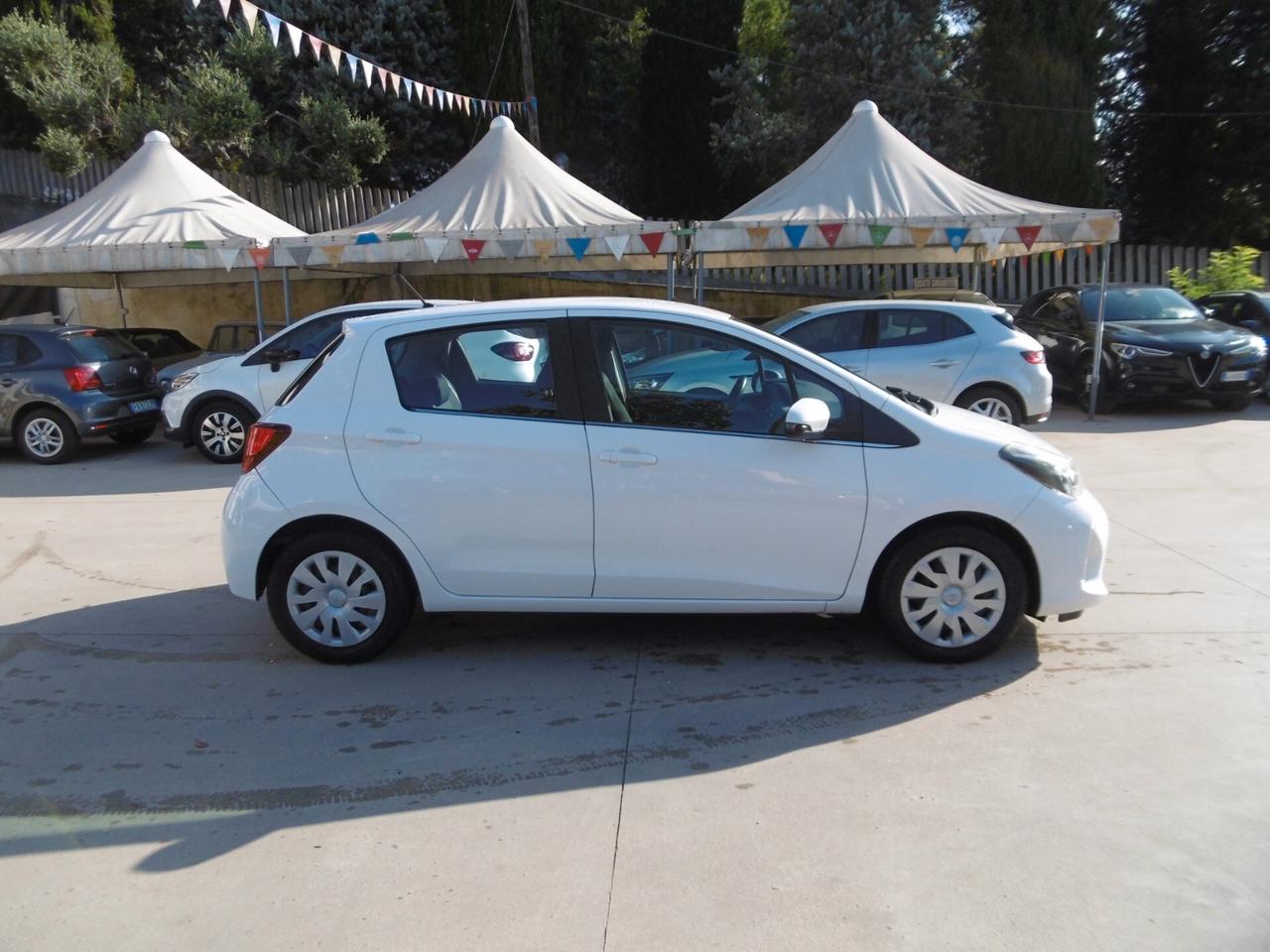 Toyota Yaris 1.0 5 porte Active