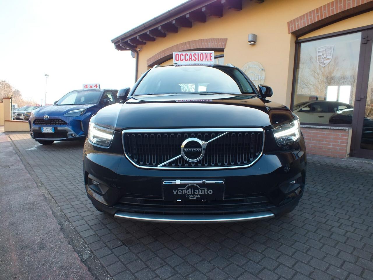 Volvo XC40 D3 150 CV AUTOCARRO N 1 IVA DETRAIBILE.