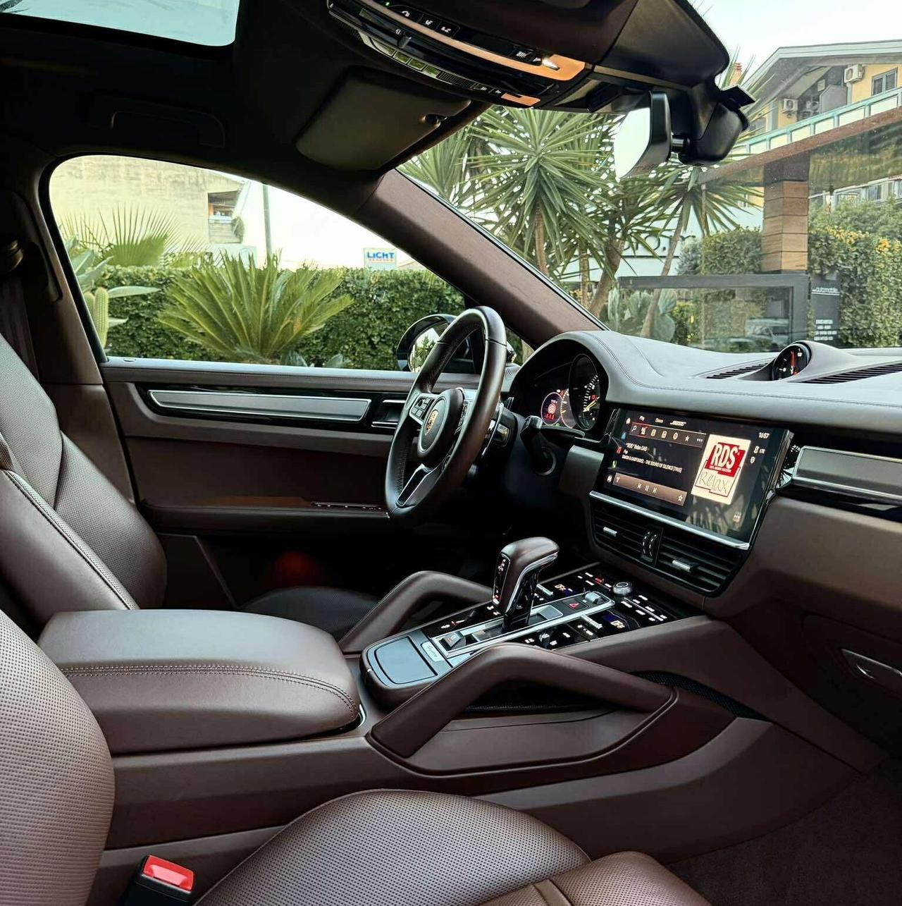 Porsche Cayenne Coupé 3.0 V6 E-Hybrid Platinum Edition