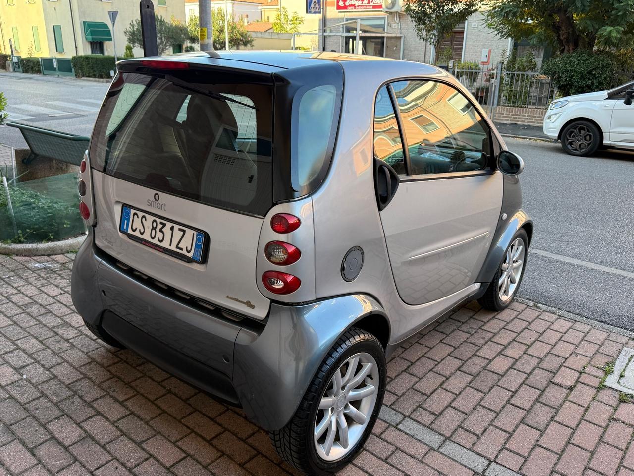 Smart ForTwo 700 coupé pure (45 kW)