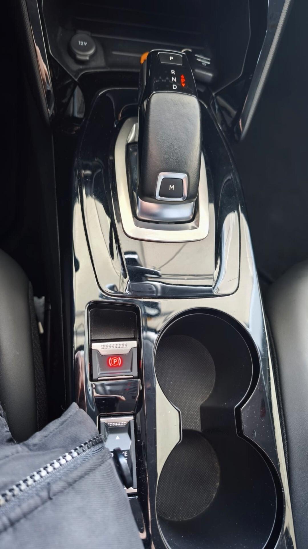 Peugeot 2008 BlueHDi 130 S&S EAT8 Allure