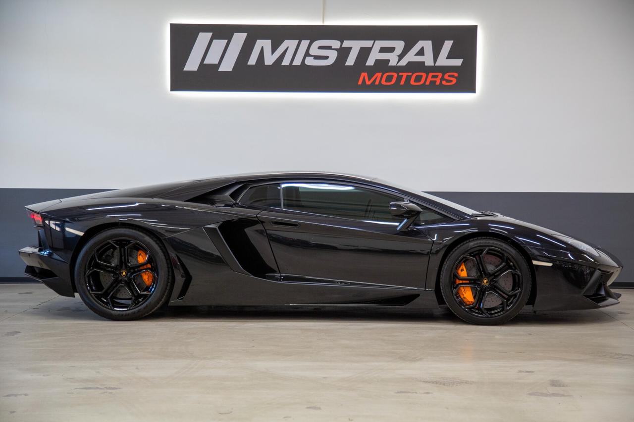 Lamborghini Aventador 6.5 V12 LP700-4