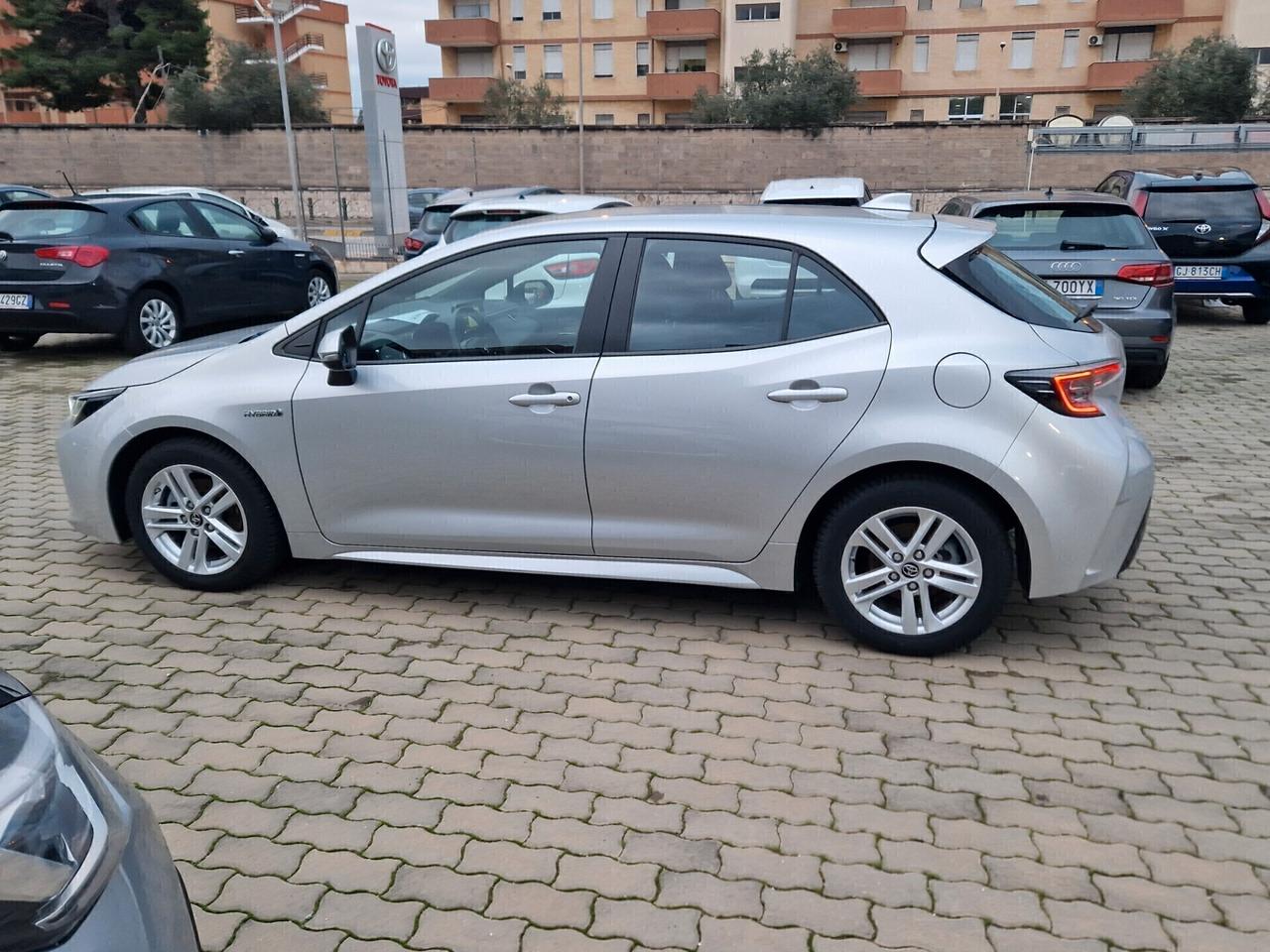 Toyota Corolla 1.8 Hybrid Business