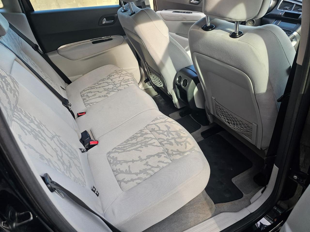 Peugeot 3008 2.0 HDi 163CV aut. Business