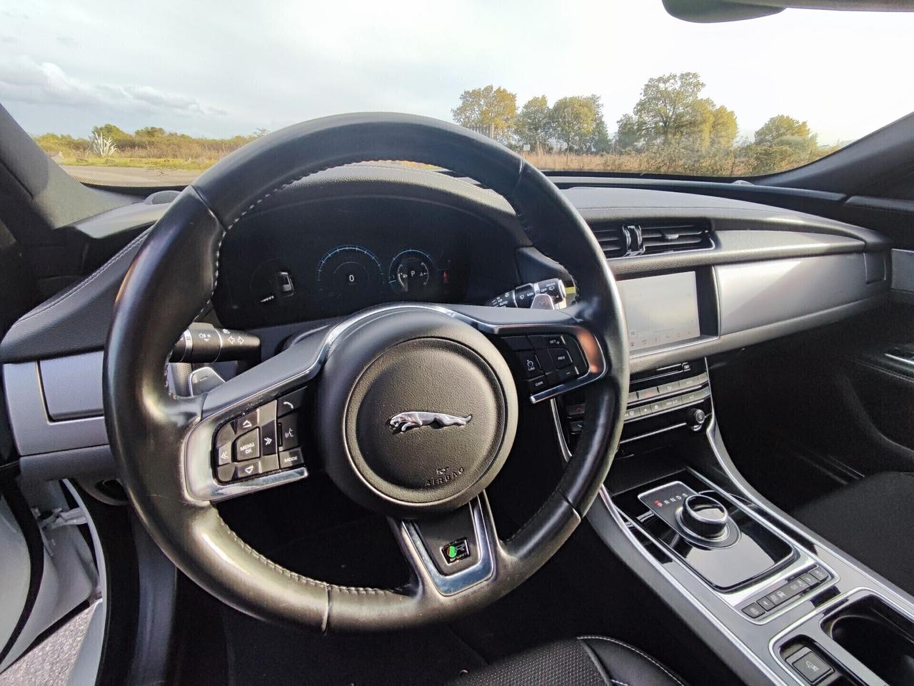 Jaguar XF Sportbrake 2.0 D 180 CV AWD aut. R-Sport