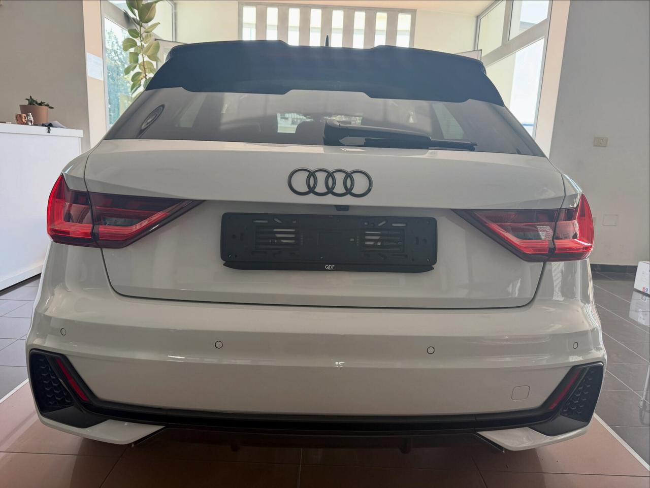 AUDI A1 30 TFSI SPB BLACK-LINE S-TRONIC