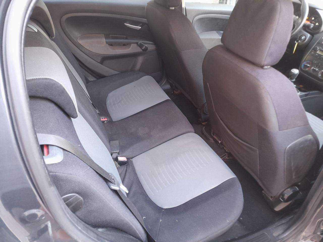 Fiat Grande Punto 1.2 5 porte 150000 km