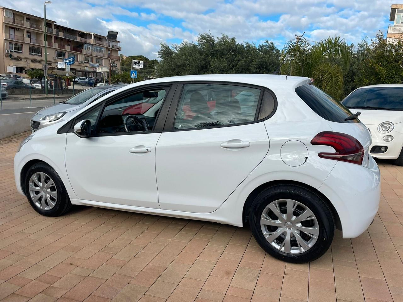 Peugeot 208 "Finanziabile Senza Busta Paga"
