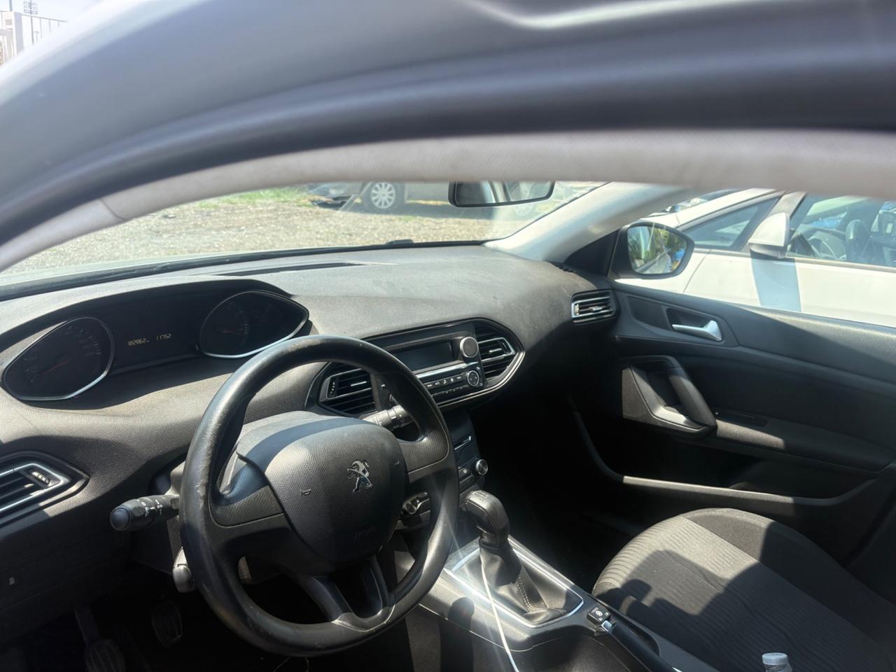 Peugeot 308 1.2 VTi 82 CV Access
