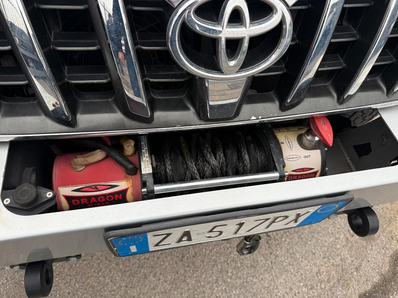 Toyota Land Cruiser 3.0 d 4x4 Diesel-GPL / 8 POSTI
