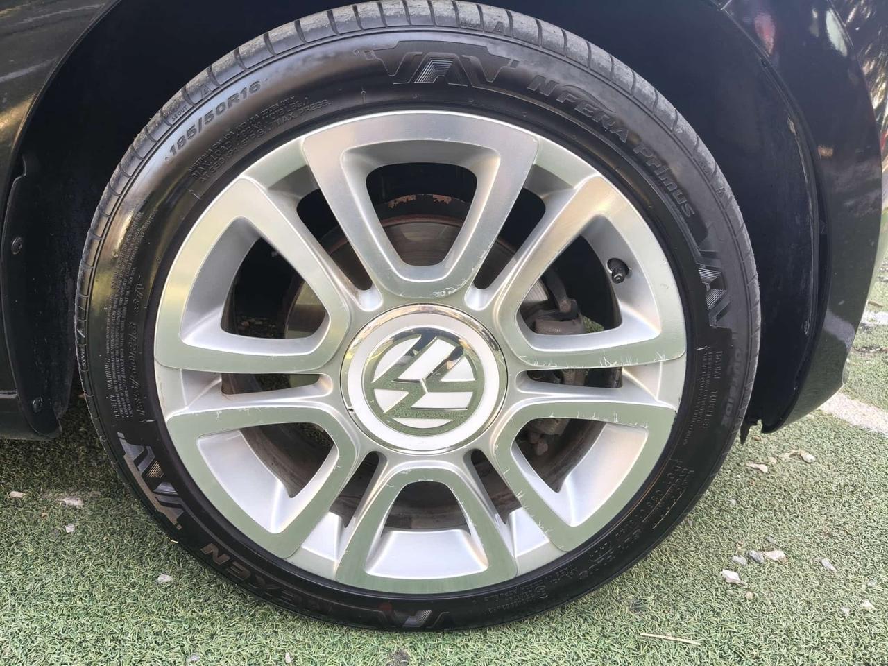 VOLKSWAGEN UP 1000 A METANO 5P FULL OPTIONAL