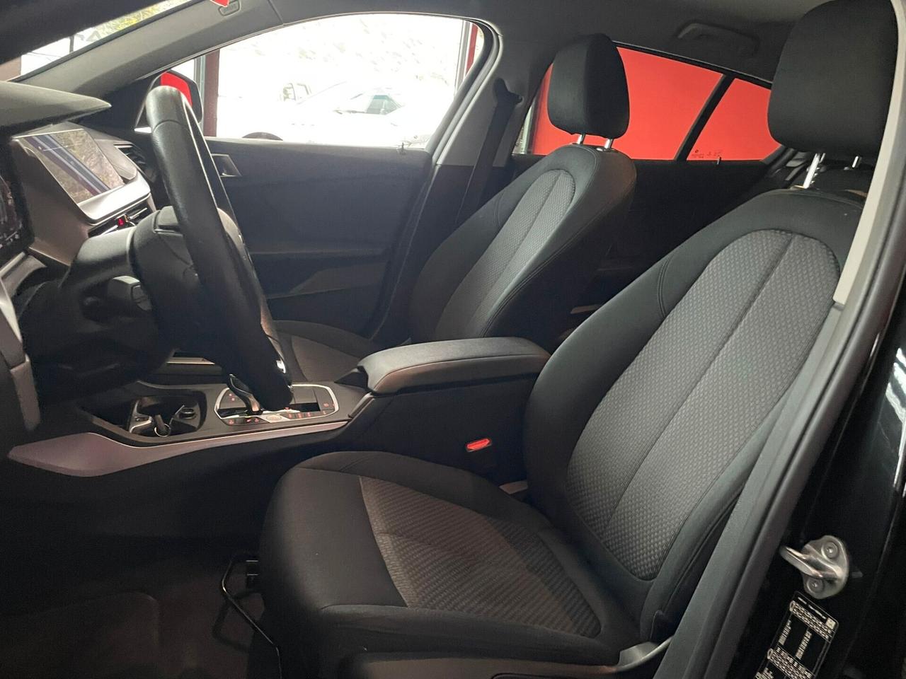 BMW 116d SPORT AUT 116cv *COCKPIT*