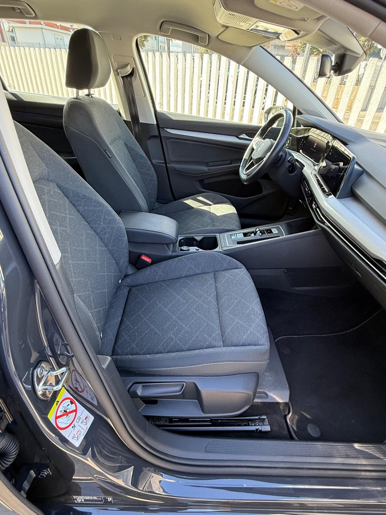 Volkswagen Golf 1.0 eTSI EVO DSG Life