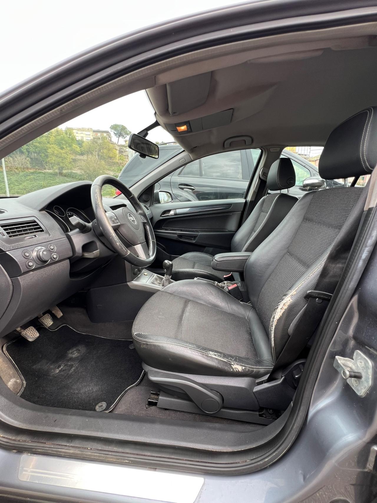 Opel Astra 1.7 CDTI 101CV 5 porte Cosmo