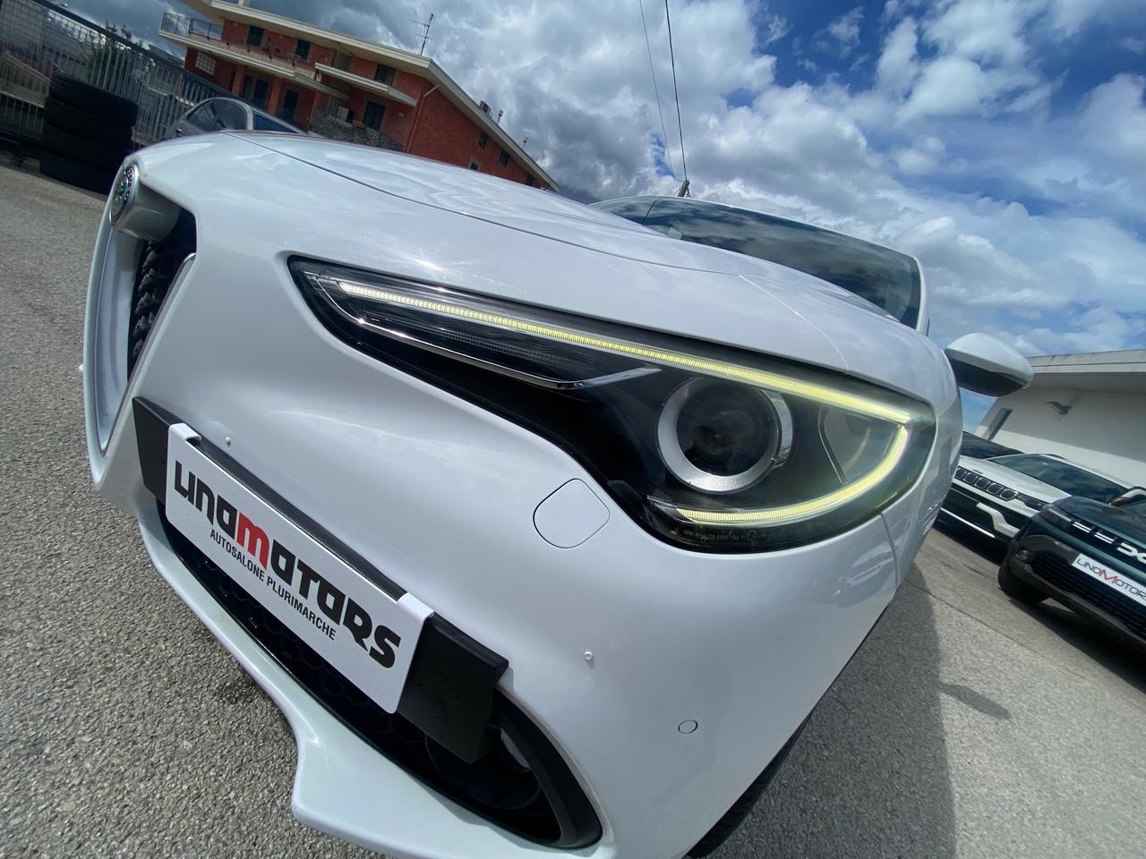 Alfa Romeo Stelvio 2.2 Turbodiesel 180 CV AT8 RWD Super