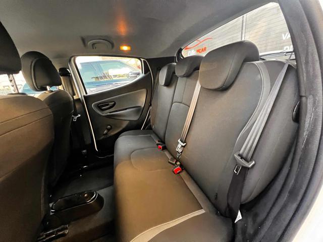 LANCIA Ypsilon 1.2 69 CV 5 porte GPL Ecochic Silver