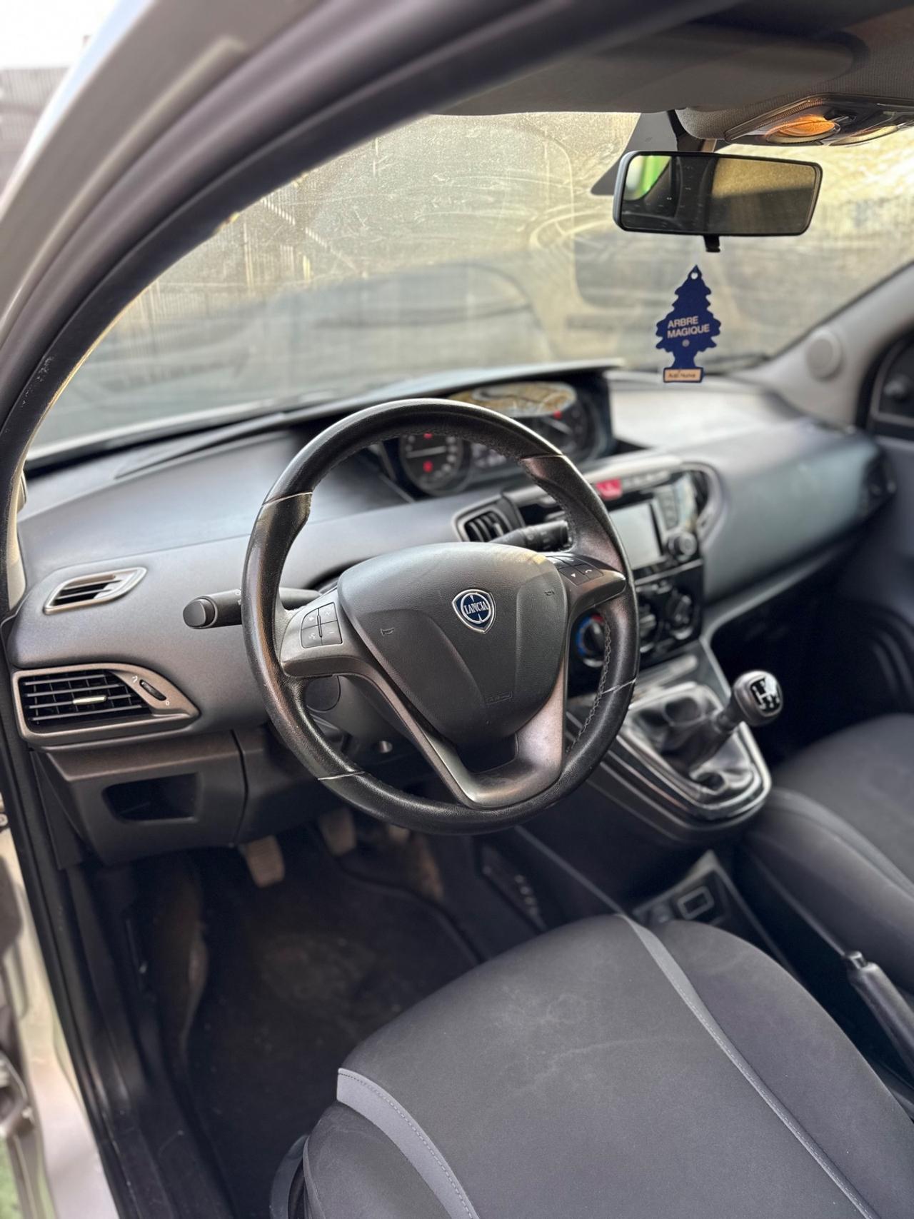 Lancia YPSILON 2016 1.3 DIESEL MJT 60.000KM EURO 6