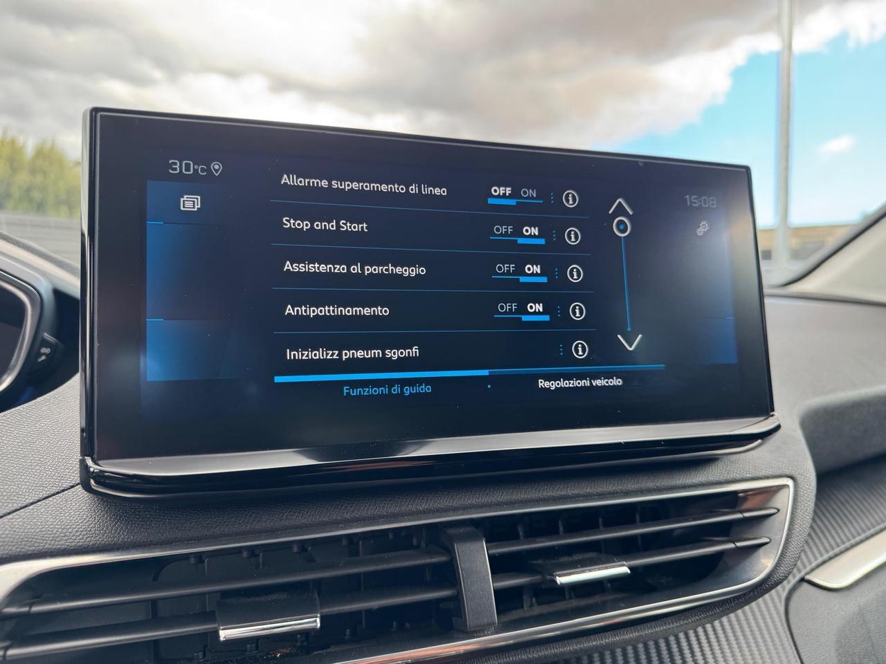 Peugeot 3008 BlueHDi 130 S&S Business