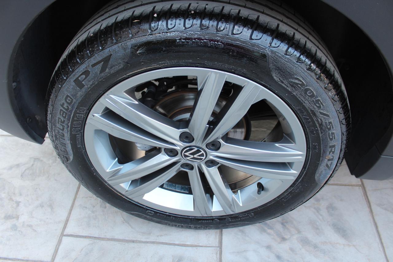 Volkswagen T-Cross 1.0 TSI 110 CV Sport