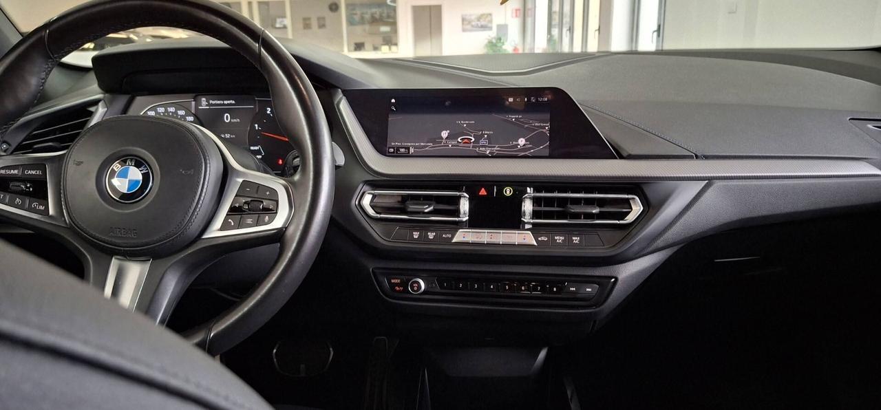 Bmw 118d 5p. Msport 2.0diesel 150cv Fari full led
