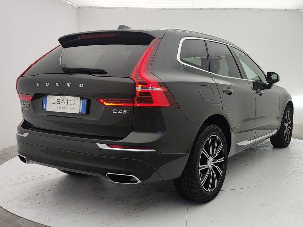 VOLVO XC60 (2017-->) - XC60 D4 AWD Geartronic Inscription