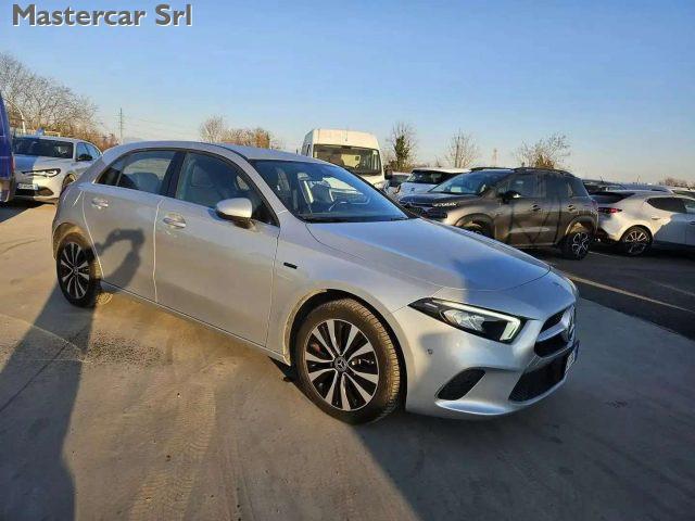 MERCEDES-BENZ A 250 e eq-power Business Extra auto - GC736ZY
