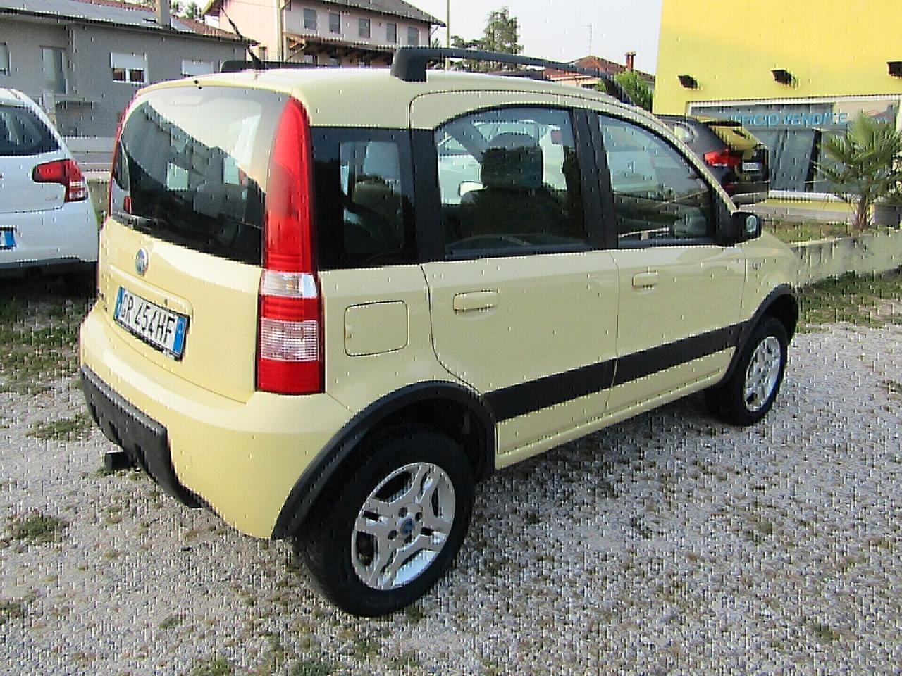 Fiat Panda 1.2 4x4 complet. revisionata con Gancio
