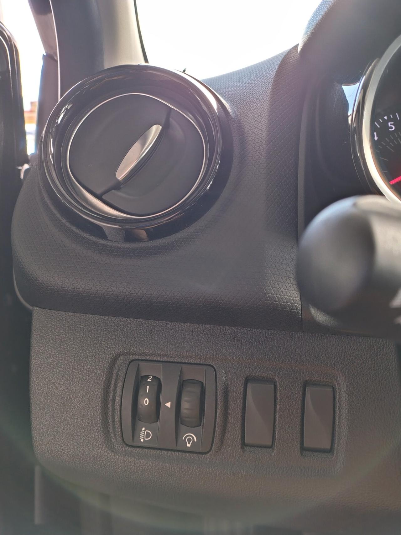 Renault Clio TCe 12V 90 CV 5 porte Moschino Life