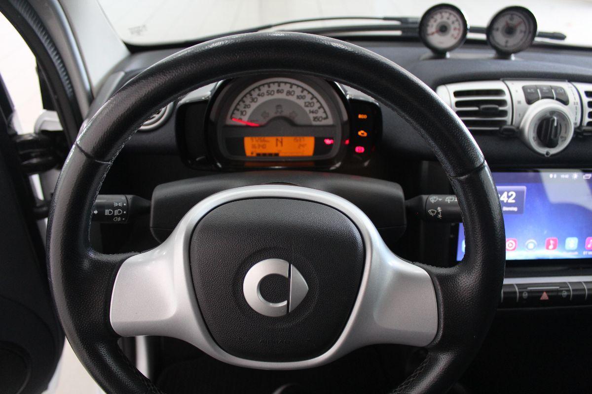 SMART - Fortwo - 1000 52 kW MHD coupé passion