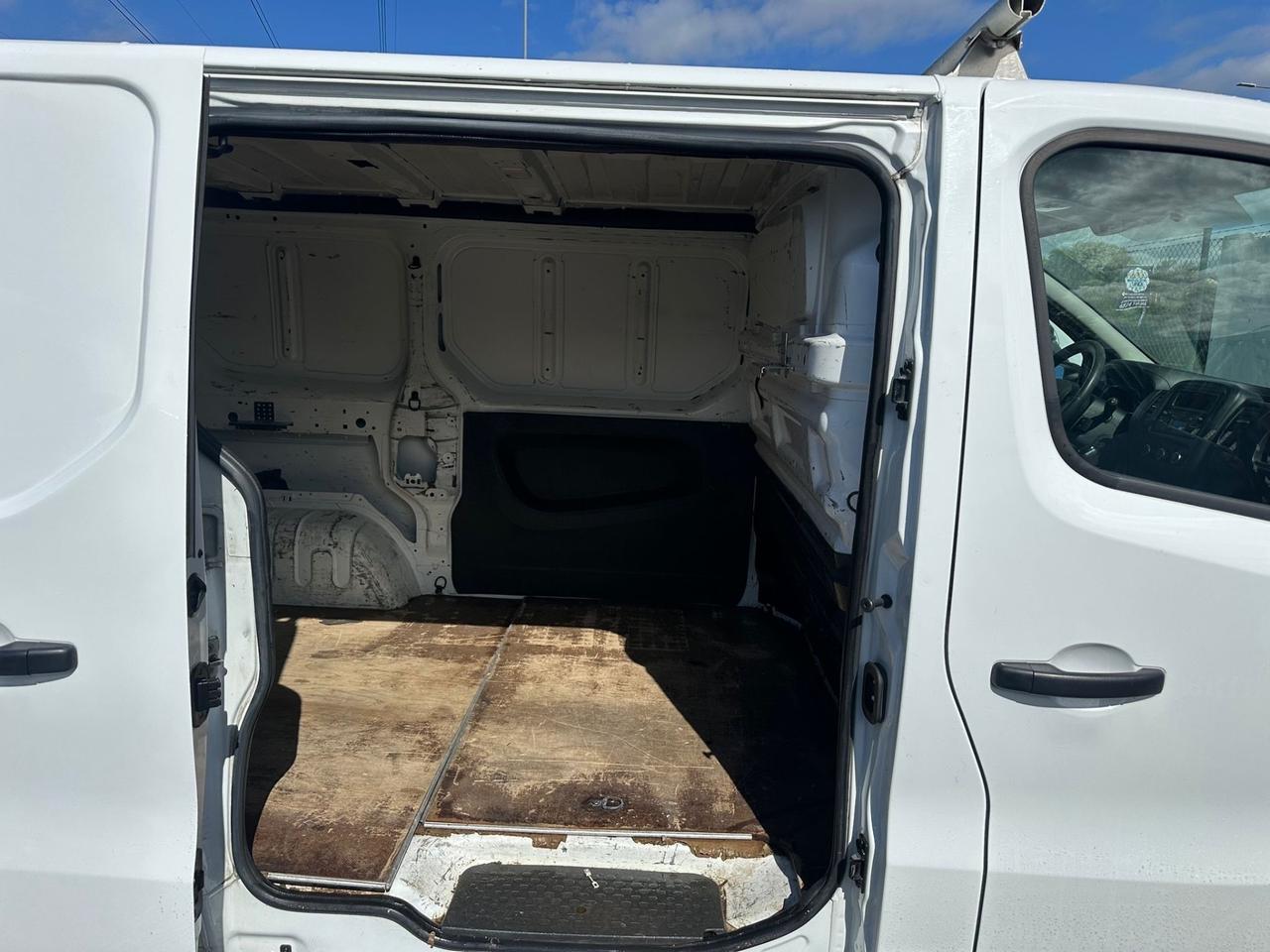 Renault Trafic T28 2.0 dCi 120CV Iva Compresa