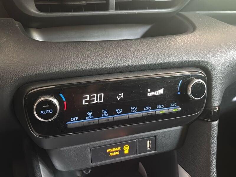 Toyota Yaris Hybrid Trend MY22