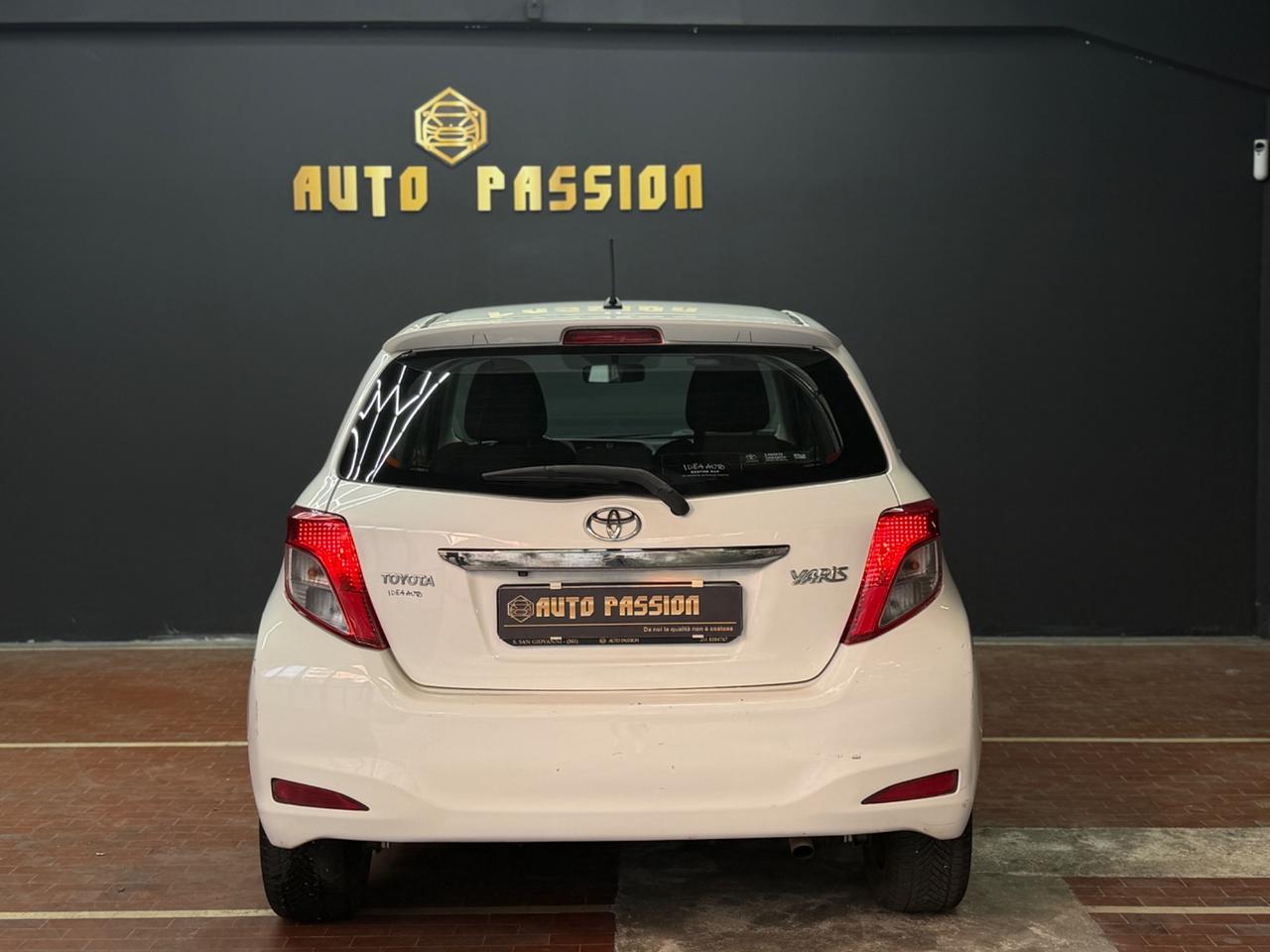 Toyota Yaris 1.0 5 porte Lounge