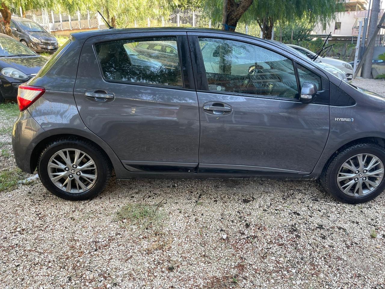 Toyota Yaris 1.5 Hybrid 5 porte Active