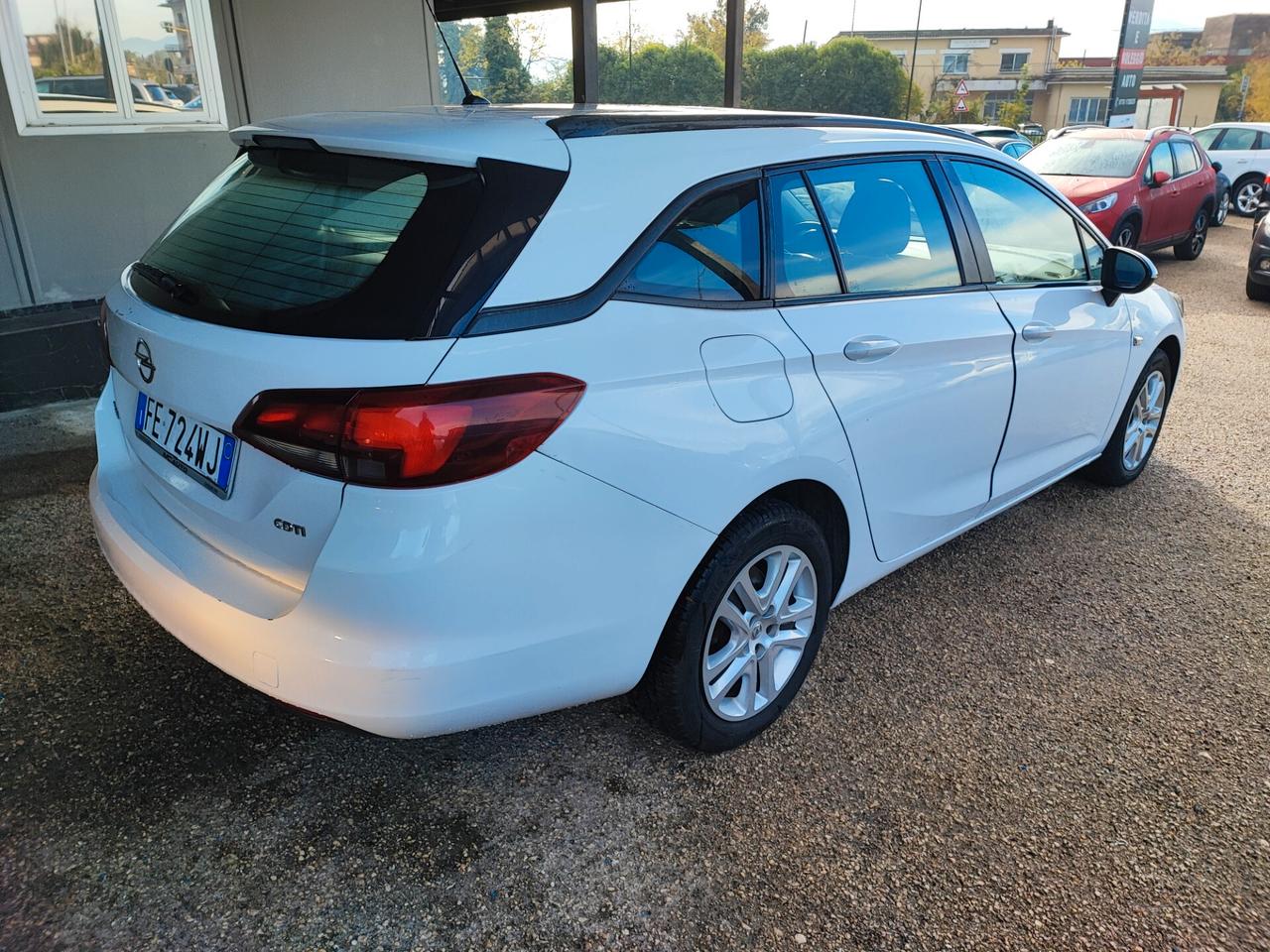 Opel Astra 1.6 CDTi 110CV Start&Stop Sports Tourer Bus. Premium