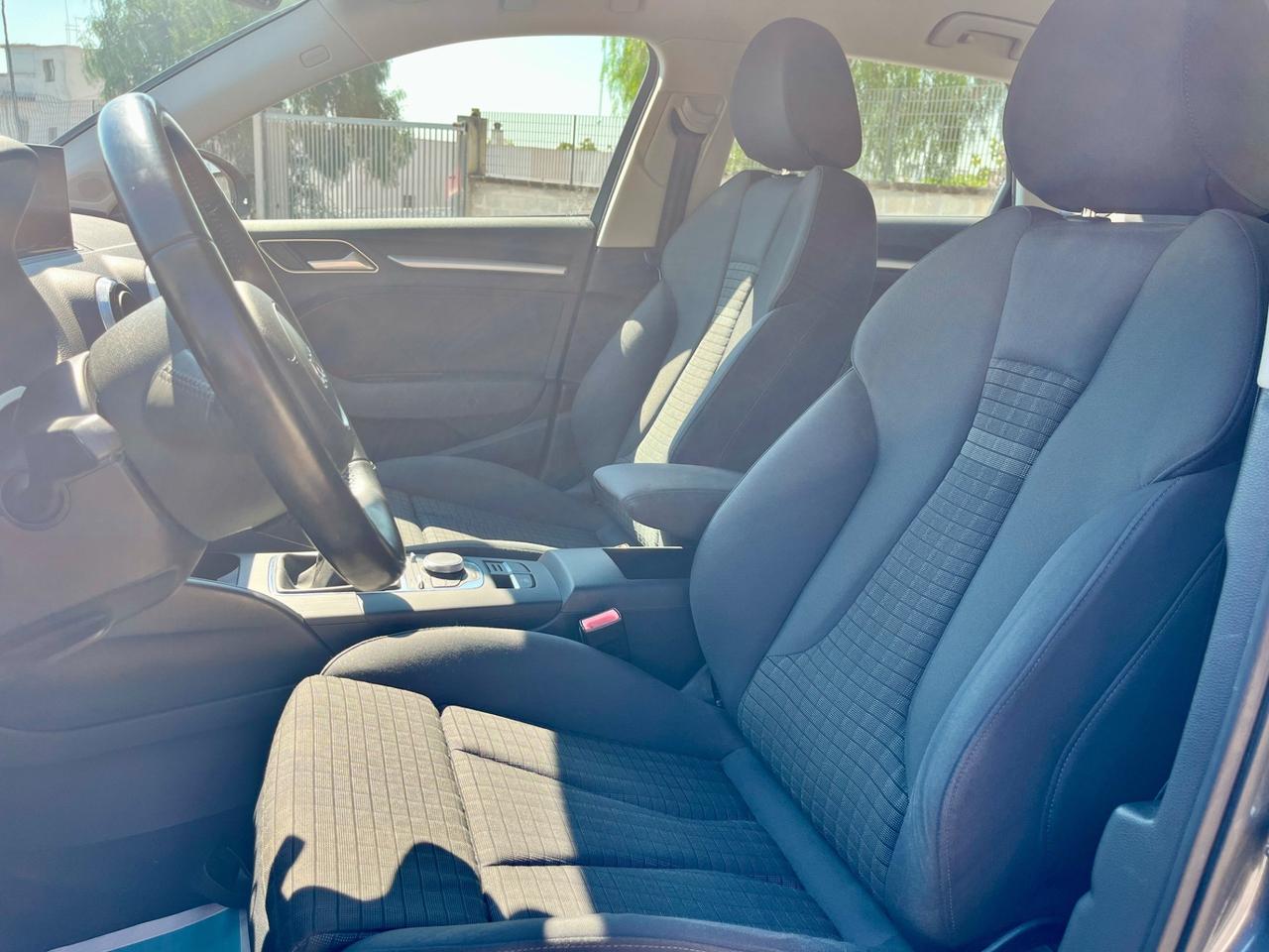 Audi A3 SPB 1.6 TDI 105 CV Ambition “Uniproprietario ”