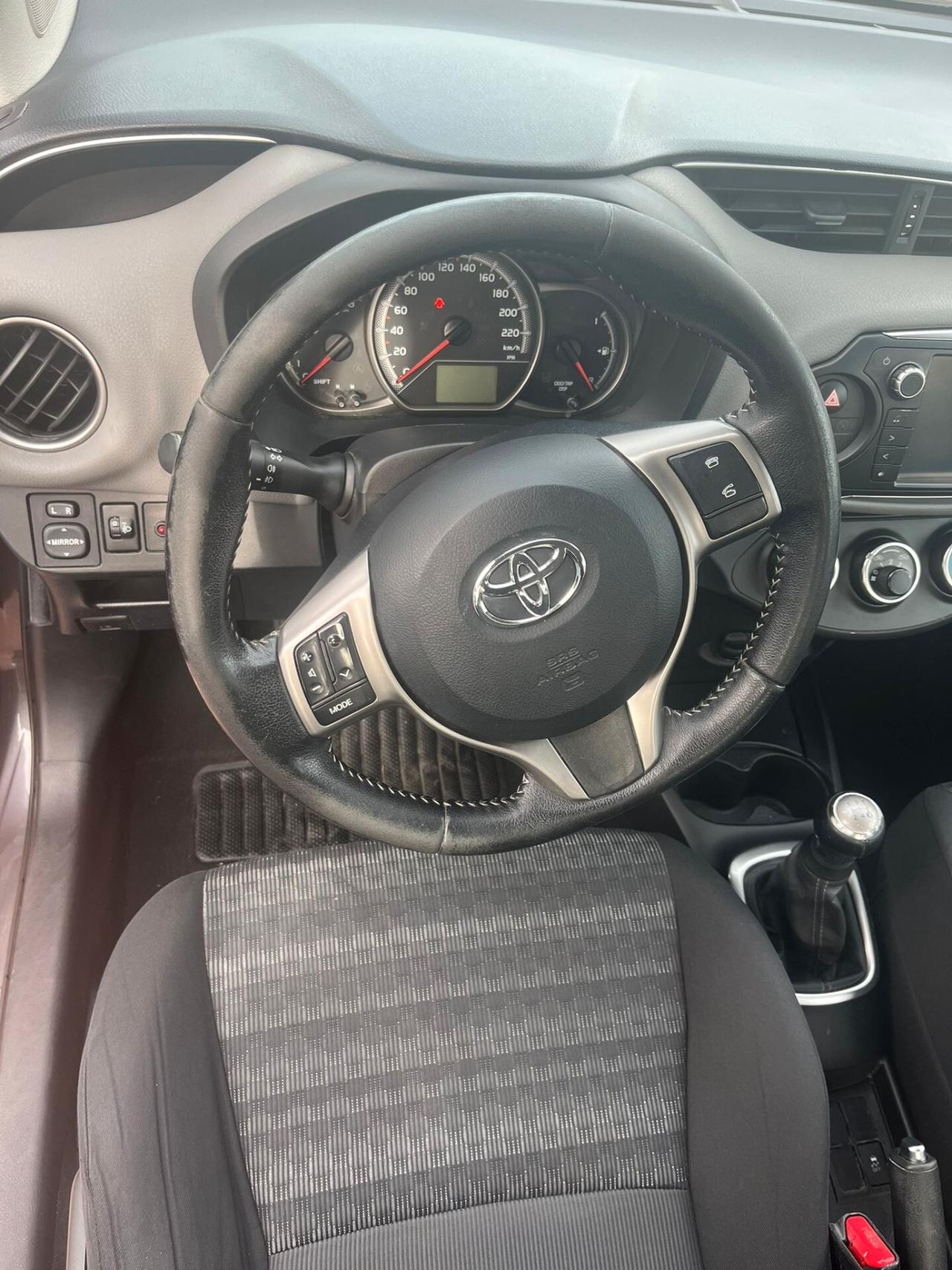 Toyota Yaris 1.0 5 porte