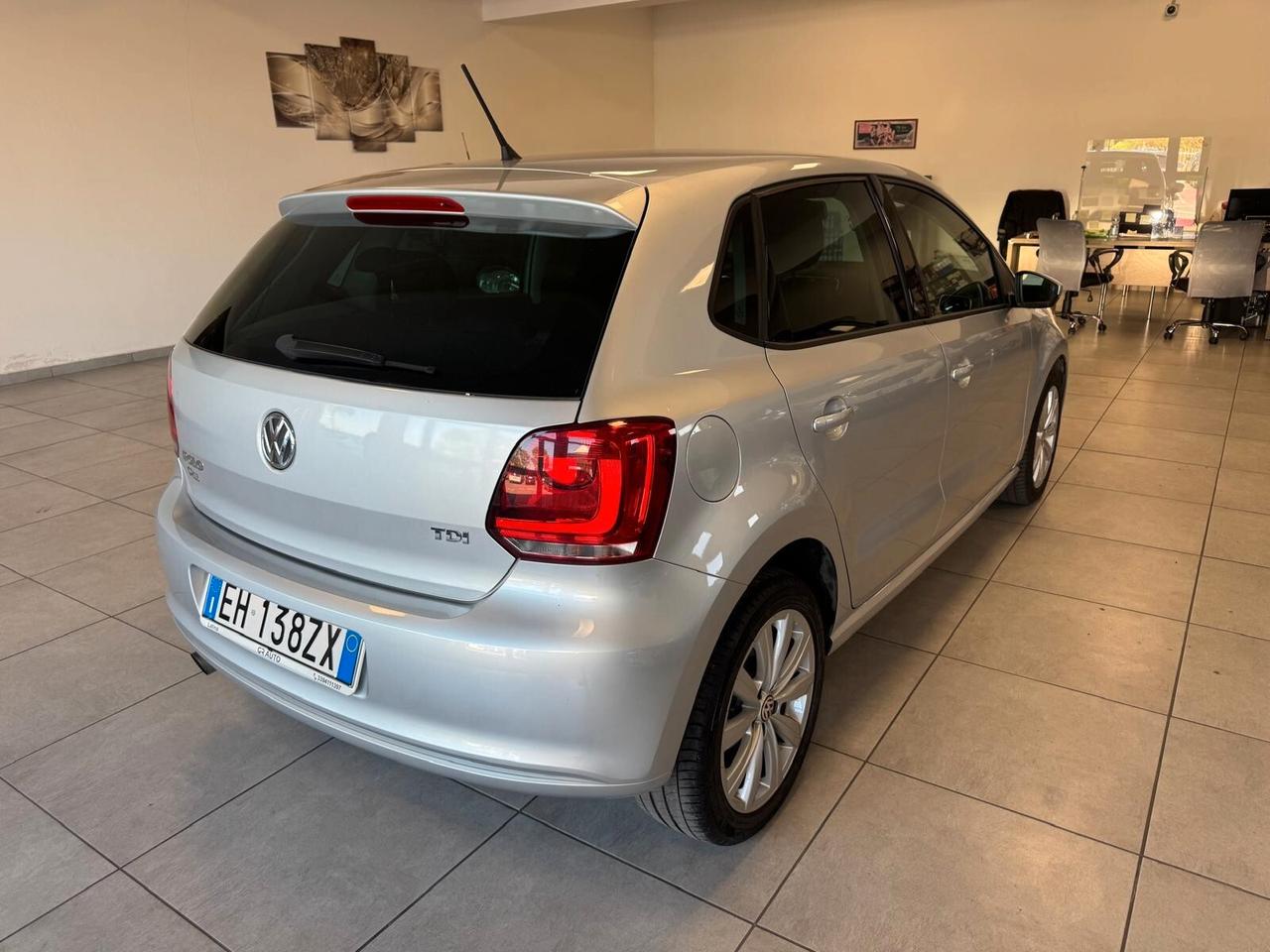 Volkswagen Polo 1.6 TDI 90CV 5P Comfortline 2011