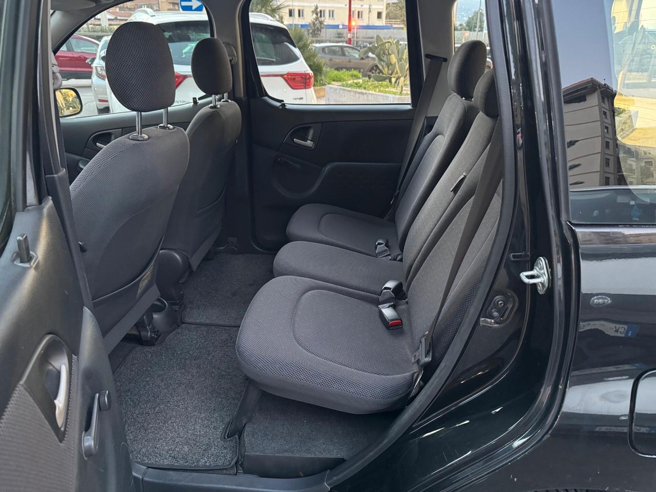 Toyota Yaris Verso 1.3 benz.