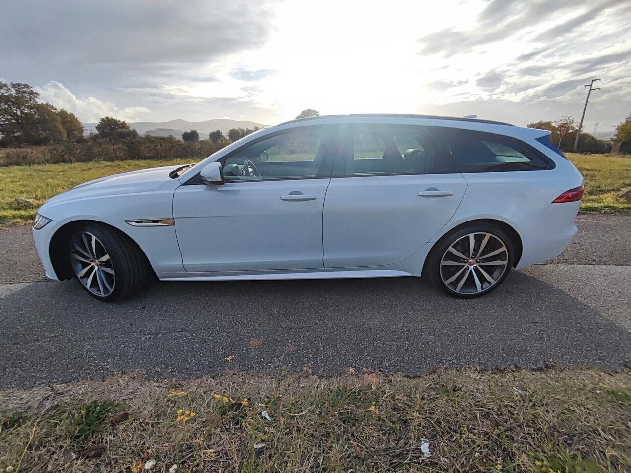 Jaguar XF Sportbrake 2.0 D 180 CV AWD aut. R-Sport